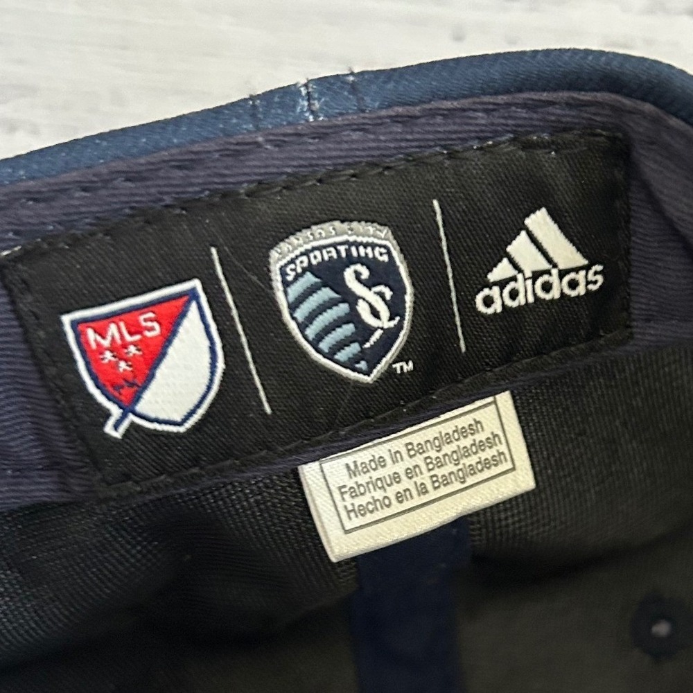 Adidas Sporting Kansas City SKC MLS Snapback Hat Navy Blue Striped Flat Brim Cap - Picture 3 of 7